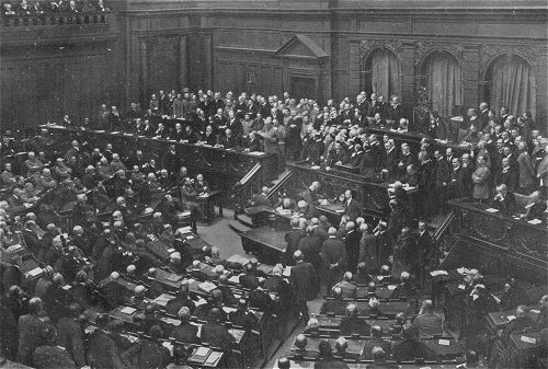 Verlesung des Friedensangebots der Mittelmchte im Reichstag