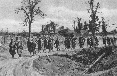 Abgelste franzsische Infanterie in der Ortschaft Fay im Sommegebiet