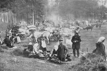 Der 1. Weltkrieg: Russische Flüchtlinge in den Wäldern vor Riga