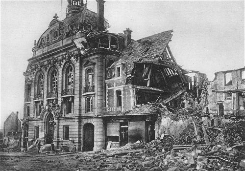 Das zerstrte Rathaus von Montdidier
